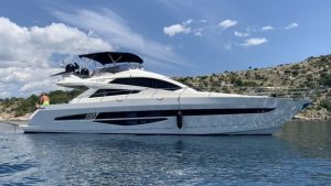 Galeon 700 Skydeck ext fotos (1) 800x450 800x450