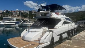 Galeon 700 Skydeck ext fotos (3) 800x450 800x450