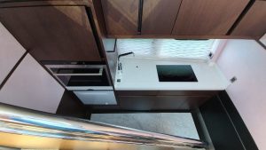 Galeon700Skydeckintfotos10 800x450 800x450